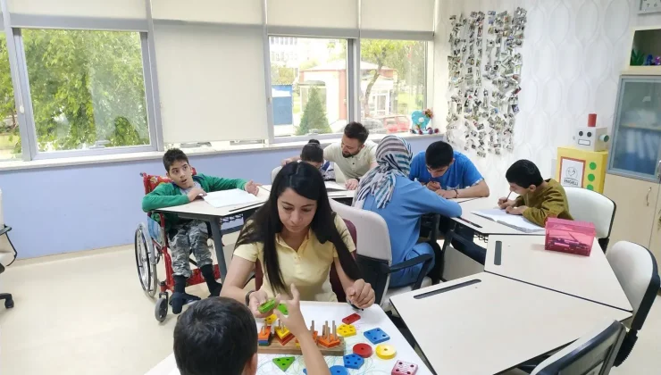 Engelli Bireyler İçin Yapılan Eğitimde Tasarruf Olmaz!