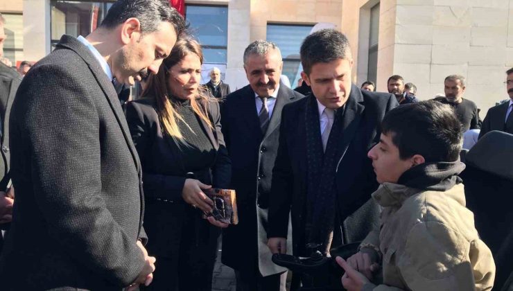 Mardin’de engellilere 49 tekerlekli sandalye dağıtıldı