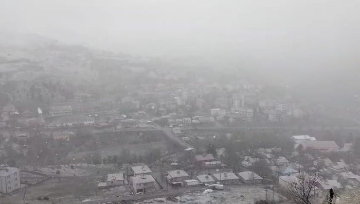 Tunceli’de nisan ayında kar sürprizi