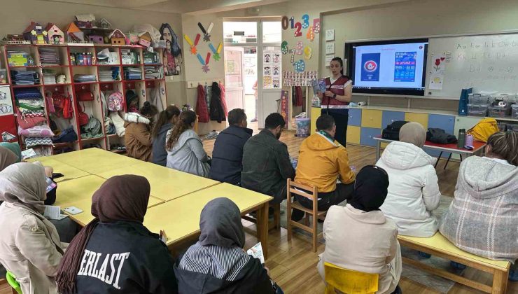 Elazığ’da jandarmadan kadınlara yönelik bilgilendirme faaliyeti