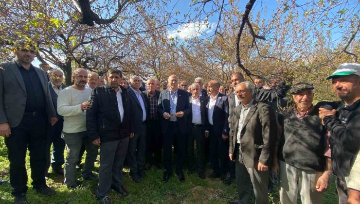 TZOB Genel Başkanı Bayraktar, Elazığ’da zirai dondan etkilenen üreticilerle bir araya geldi