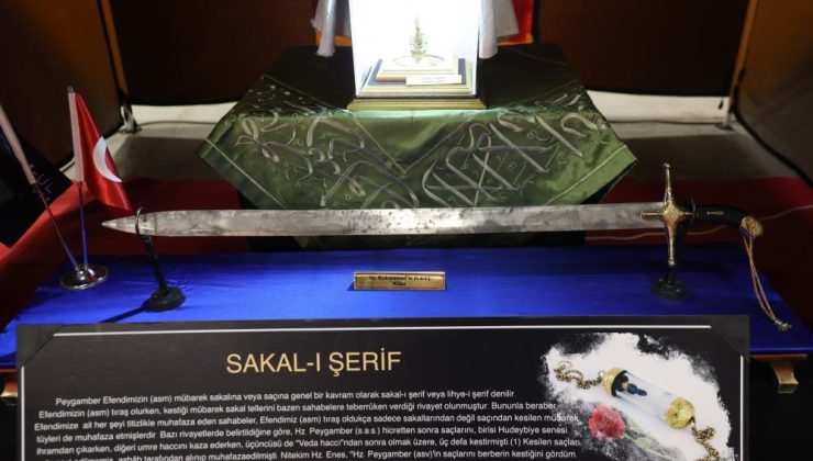 Türkiye’de ilk: Gezici kutsal emanetler Elazığ’da sergileniyor