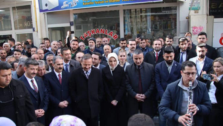 ANAHTAR PARTİ GENEL BAŞKANI YAVUZ AĞIRALİOĞLU’NA ELAZIĞ’DA YOĞUN İLGİ