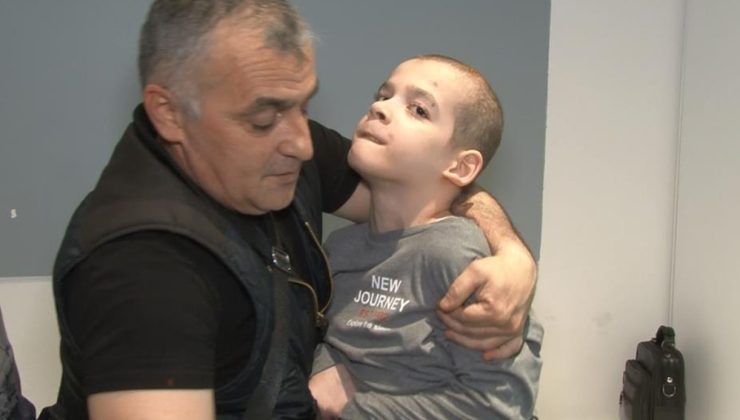 Rusya’da çaresiz kalan Baba çocuğa Türk doktorlardan umut veren tedavi