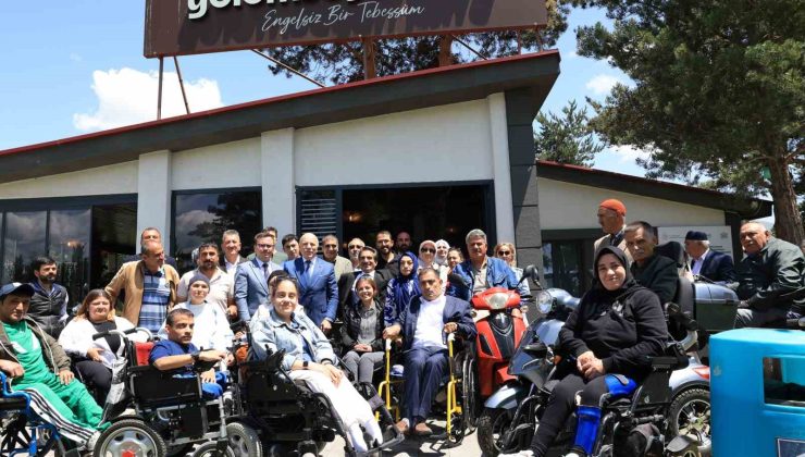 Başkan Sekmen ‘Arzuhal Günleri’nde engellilerin sorunlarını dinledi