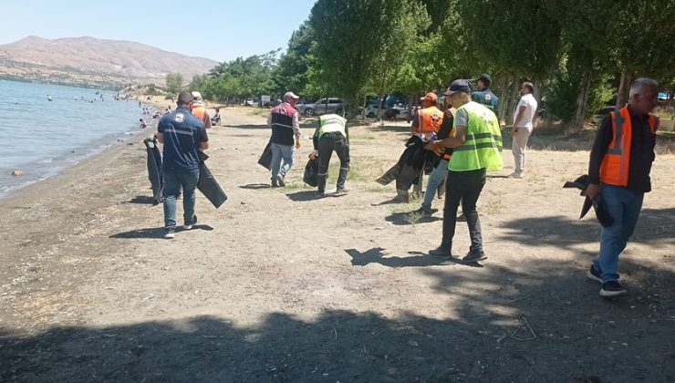 Hazar gölü etrafında 40 ton çöp toplandı