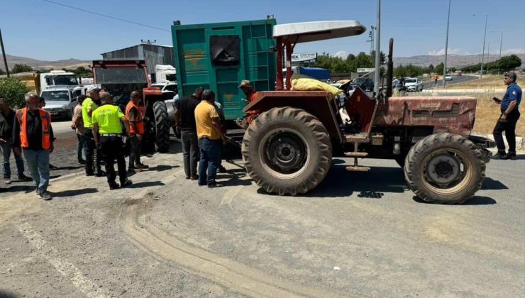 Elazığ’da traktör ile otomobil çarpıştı: 3 yaralı
