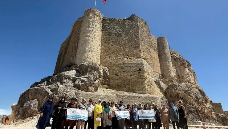 Yeşilyurt Kent Konseyi Kadın Meclisinden Harput’a tarih ve kültür dolu gezi