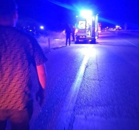 Kovancılar ilçesinde otomobilin devrilmesi sonucu 2 kişi öldü, 2 kişi yaralandı.