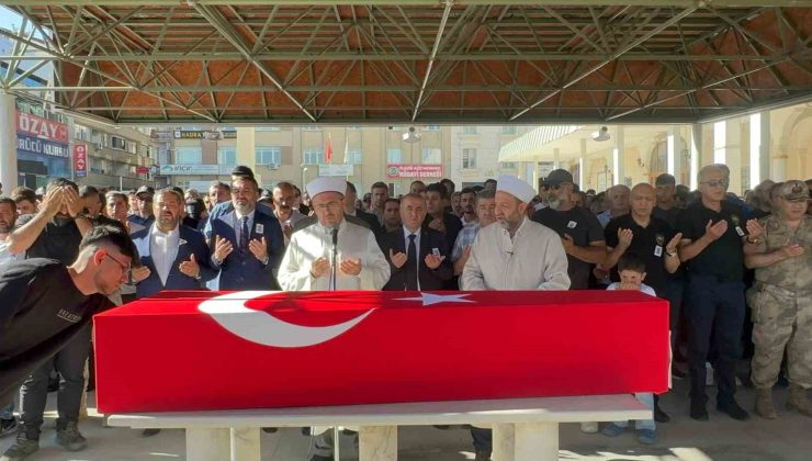 Trafik kazasında hayatını kaybeden polis memuru son yolculuğuna uğurlandı