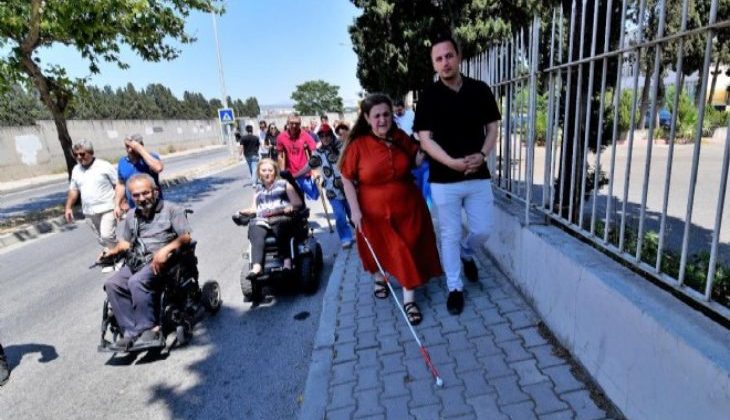 Engeller Farkındalık Yürüyüşü Düzenledi