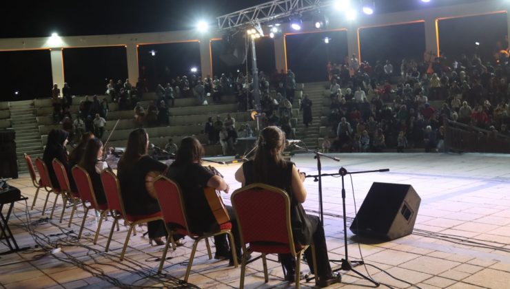 HARPUT KADIN MUSİKİ TOPLULUĞU SAHNE ALDI