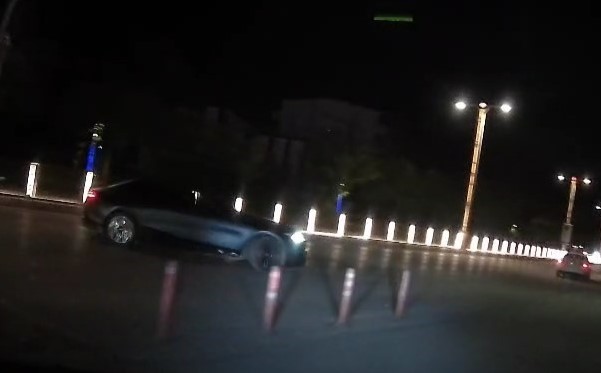 Elazığ’da drift atan araç kameralara yansıdı