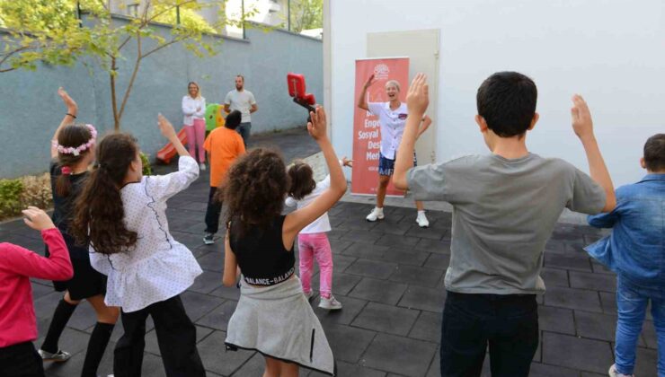 Nilüfer Belediyesi’nden engelli bireylere özel zumba etkinliği