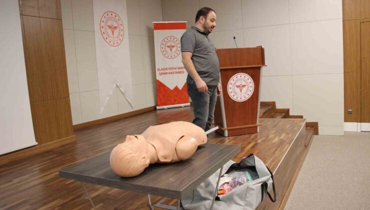 Elazığ’da sağlık çalışanlarına eğitimler sürüyor