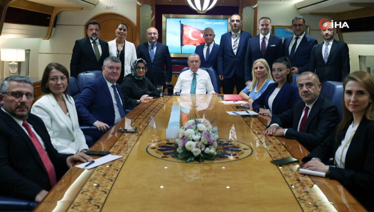 Cumhurbaşkanı Erdoğan, Katar ziyareti sonrası gazetecilerin sorularını cevapladı