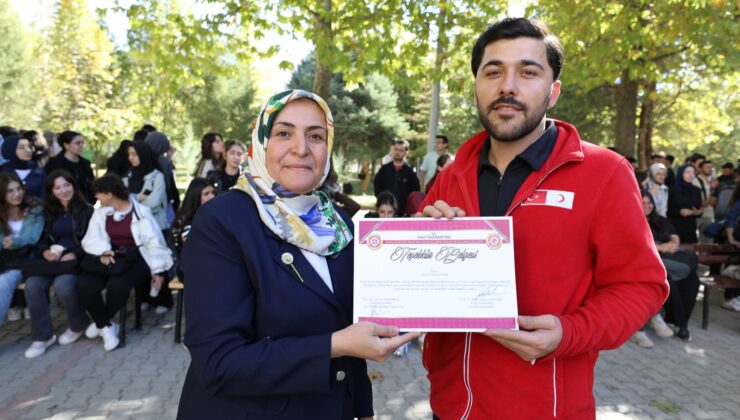 FIRAT ÜNİVERSİTESİ TIP FAKÜLTESİNDE “AFETLERE DİRENÇLİ TOPLUM EĞİTİMİ” DÜZENLENDİ