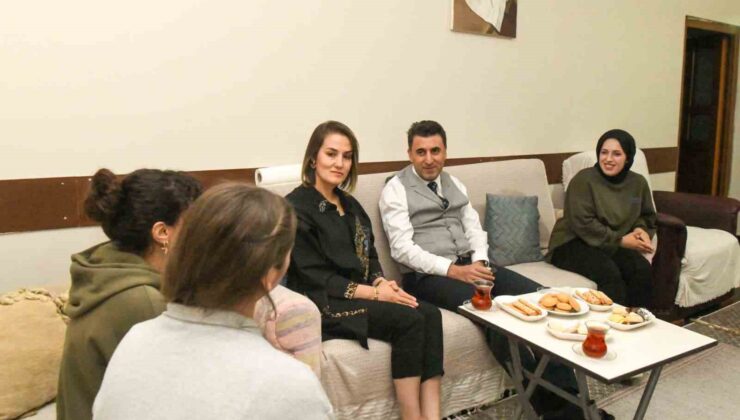 Vali Aygöl, ihtiyaç sahibi öğrencilere gıda desteği başlatıldı