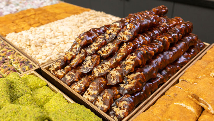 Havalar soğudu, cevizli pekmezli sucuk satışları arttı