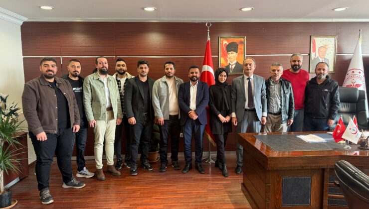 Tüm Sağlık Çalışanları Sendikası: Elazığ İl Sağlık Müdürümüz Dr. Emrah Gecekuşu’nu makamında ziyaret ettik.