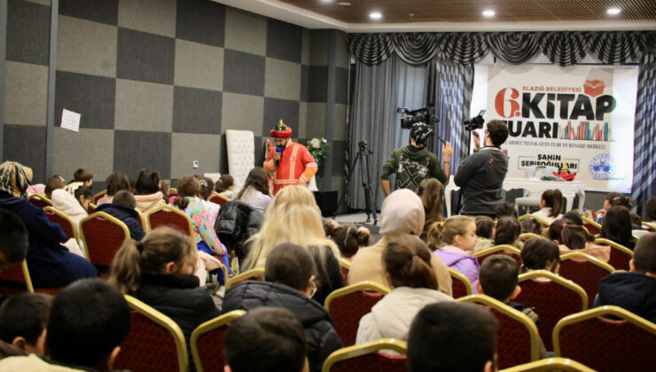 YAZARLAR ADNAN GÜNEŞ VE AHMET TURGUT, OKURLARI İLE BULUŞTU