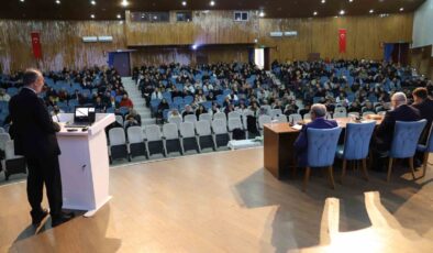 Rektör Prof. Dr. Göktaş, akademik personelle bir araya geldi