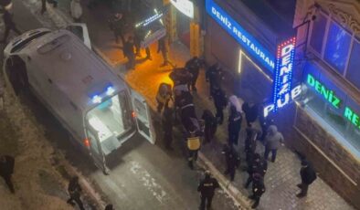 Elazığ’da eğlence mekanında bıçaklı ve sopalı kavga: 4 yaralı