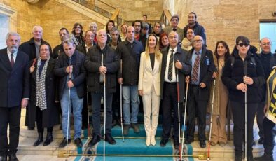 ​Beyaz Baston Haftası’nda TBMM’de “Yasa” Çağrısı: Görme Engelliler CHP Grubu’ndaydı