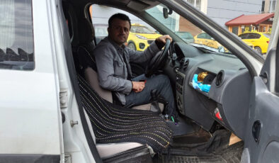 Otomobilini 50 gram altın karşılığında satışa çıkardı