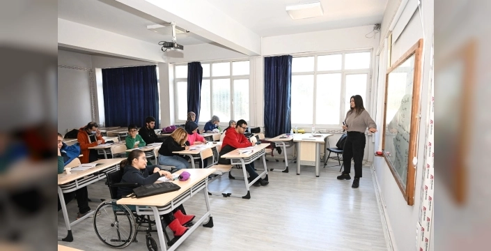 Malatya Büyükşehir’den Engellilere “Memuriyet” Kapısı: EKPSS Kursları Meyvelerini Veriyor