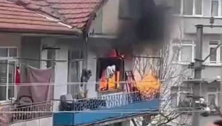 Evde çıkan yangında elektrik kabloları patladı