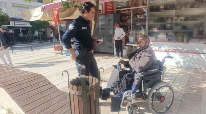 Yaya geçidinde engelli aracına otomobilin çarpma anı kamerada