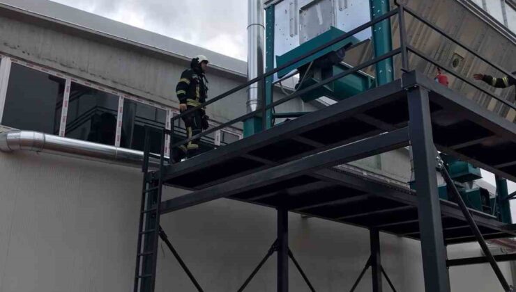 Elazığ’da mobilya fabrikasında yangın