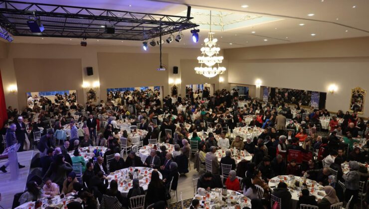 En Anlamlı İftar! Vali Hatipoğlu Misafirlerini Gönül Sofrasında Arğıladı