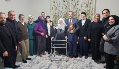 AK Partili Keleş’ten 102 Yaşındaki İnci Nineye Vefa Ziyareti