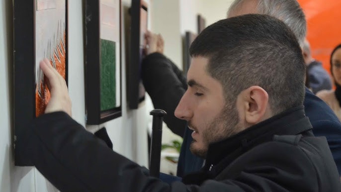 Sanatta Engel Duvarı Yıkıldı: Görme Engelliler Dünyaca Ünlü Tablolara “Dokunuyor”