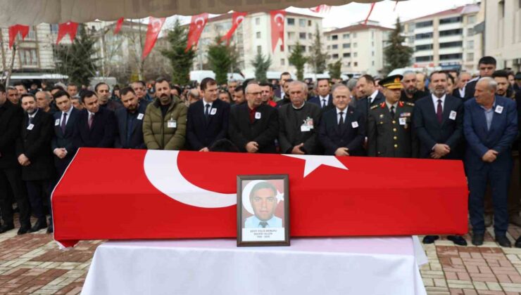 Elazığ şehidini son yolculuğuna uğurladı