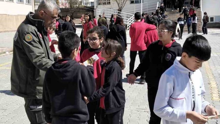 Elazığ’da öğrencilere orman yangını ile mücadele çalışması