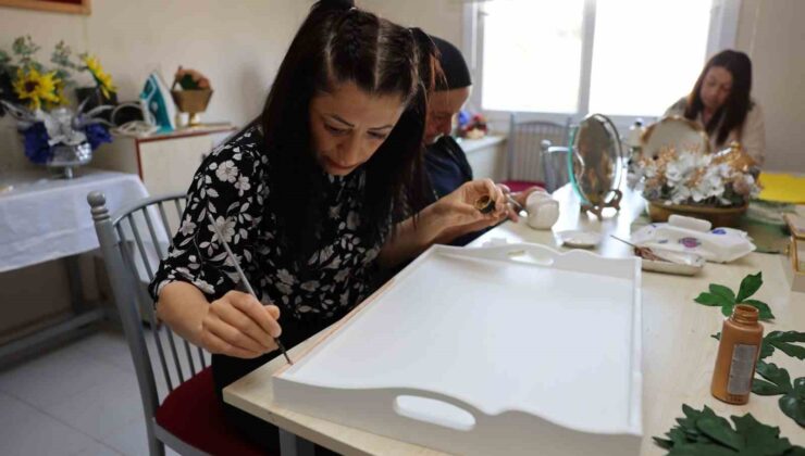 Engel Tanımayan Parmaklar: İşitme Engelli Sinem’in Sanatla Gelen Zaferi