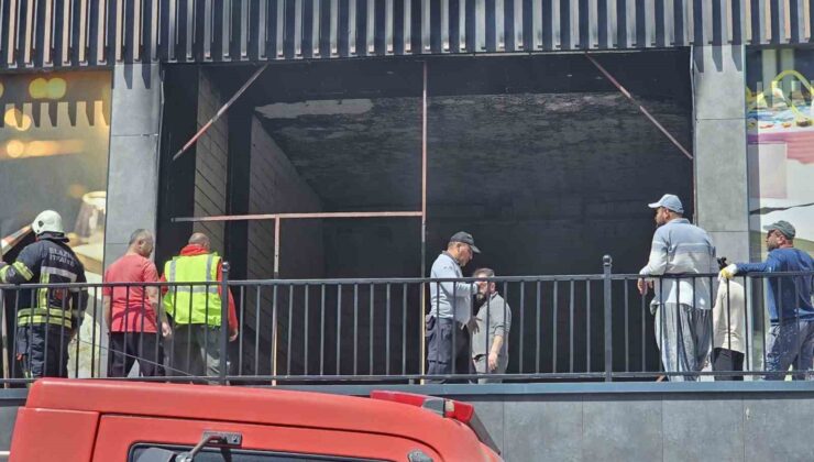 Elazığ’da korkutan yangın, ekiplerin müdahalesi ile söndürüldü