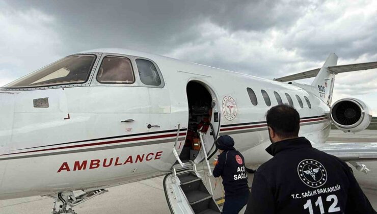 Ağrı’da tedavi gören prematüre bebek ambulans uçakla Elazığ’a sevk edildi
