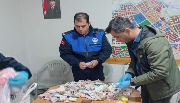 VİCDANSIZLIĞIN BU KADARI: ENGELLİ ÇOCUĞU ALET EDEREK DİLENDİRDİLER!