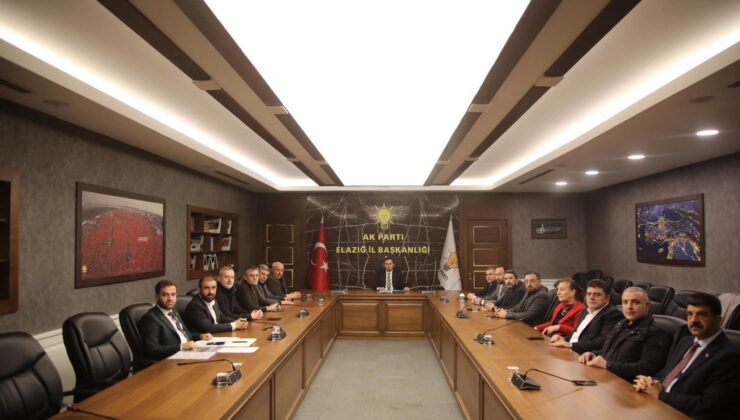 AK Parti Elazığ İl Yürütme Kurulu Sencer Selmanoğlu Başkanlığında Toplandı