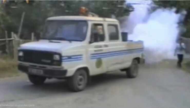 90’lar Sokağının “Beyaz Büyüsü”: İlaçlama Aracının Peşindeki Kayıp Nesil