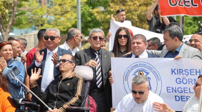 Kırşehir’de engelli bireyler için sessiz yürüyüş düzenlendi
