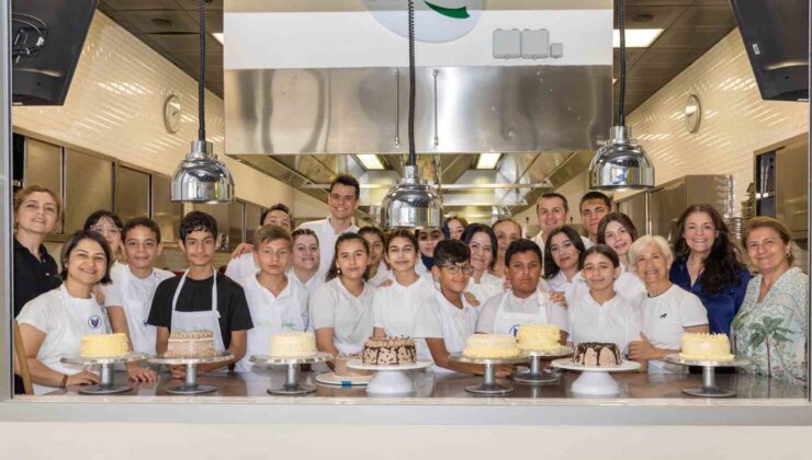 Gastronomi öğrencileri ve işitme engelli gençler mutfakta buluştu