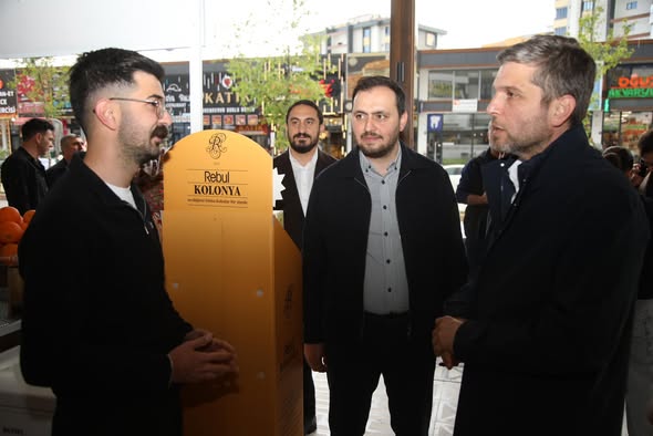 Başkan Selmanoğlu ve Milletvekili Nazırlı’dan Esnaf Ziyareti