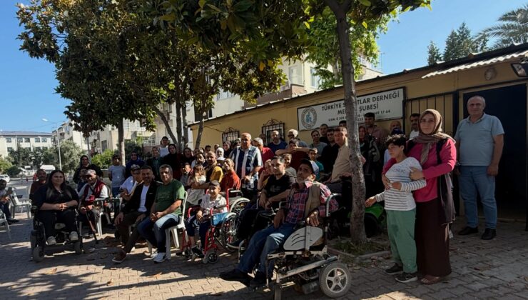 TSD MERSİN ŞUBESİNDE BAYRAMLAŞMA COŞKUSU: BİRLİK VE BERABERLİK MESAJI VERİLDİ