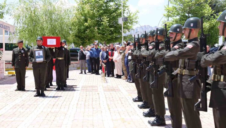 Elazığ’da Kıbrıs Gazisi Acar son yolculuğuna uğurlandı