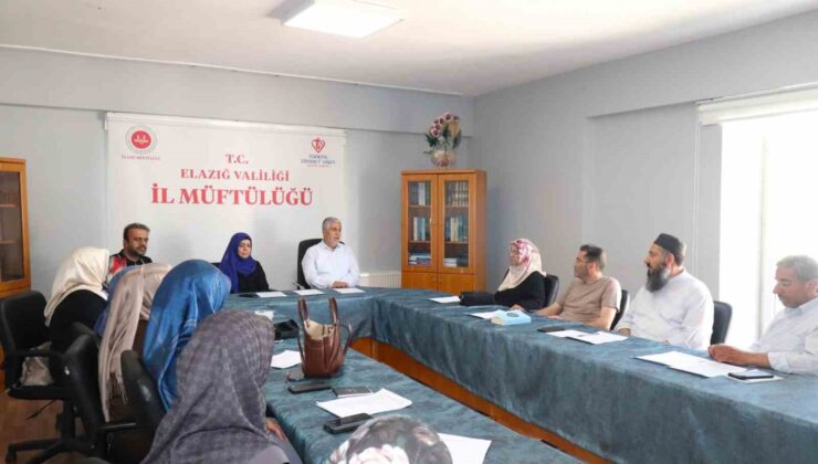 Elazığ’da manevi rehberlik alanlarında yürütülen faaliyetler değerlendirildi